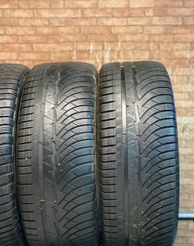 Michelin Pilot Alpin PA4 235/55 R17