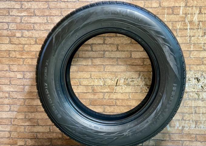 Nokian Tyres Hakkapeliitta R2 SUV 235/65 R17