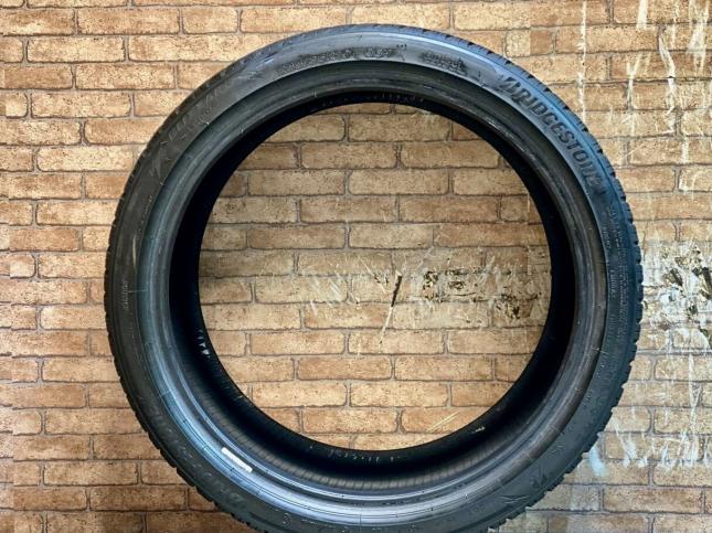 Bridgestone Blizzak LM-005 255/35 R19