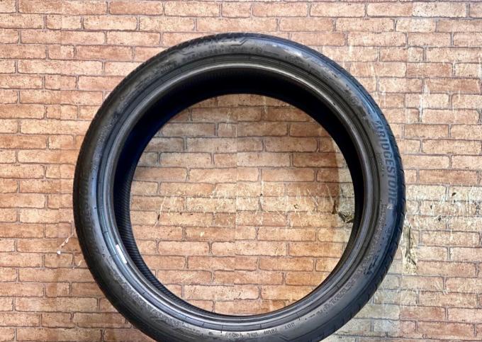 Bridgestone Alenza 001 245/40 R21