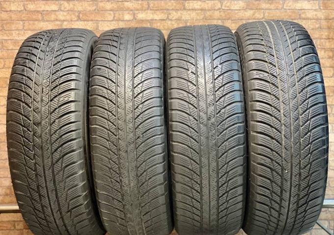 Bridgestone Blizzak LM-001 215/65 R17