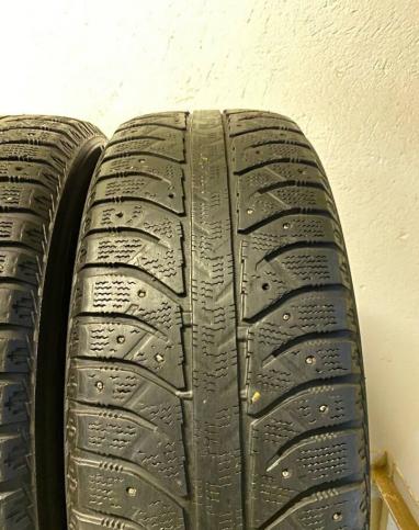 Bridgestone Ice Cruiser 7000 235/65 R17