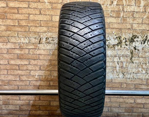 Goodyear Ultragrip Ice Arctic 205/55 R16