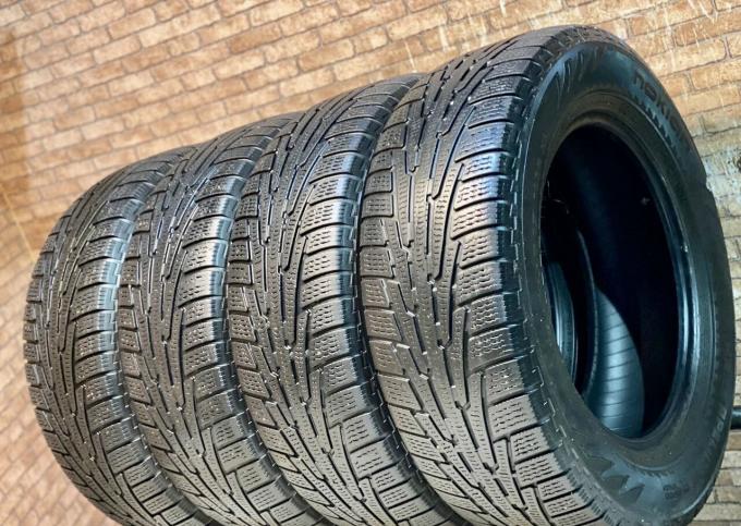 Nokian Tyres Hakkapeliitta R SUV 235/65 R17