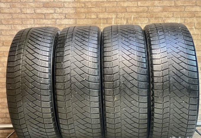 Continental ContiVikingContact 6 225/55 R18