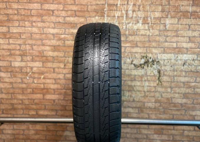 Roadstone Winguard Ice 215/55 R16