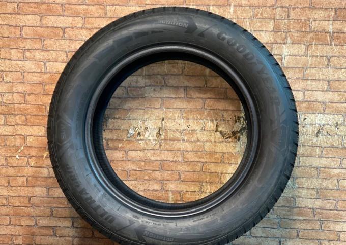 Goodyear UltraGrip Performance SUV Gen-1 235/60 R18