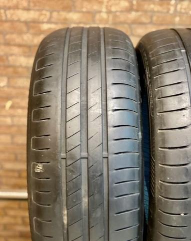 Goodyear EfficientGrip Performance 195/60 R15