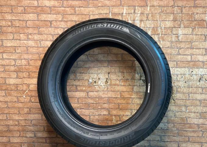 Bridgestone Blizzak LM-001 225/55 R17