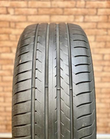 Goodyear EfficientGrip 235/55 R17