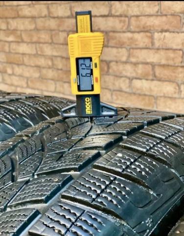 Goodyear UltraGrip Performance SUV Gen-1 215/65 R17