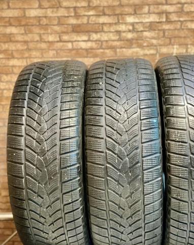 Goodyear UltraGrip Performance Gen-1 235/55 R19