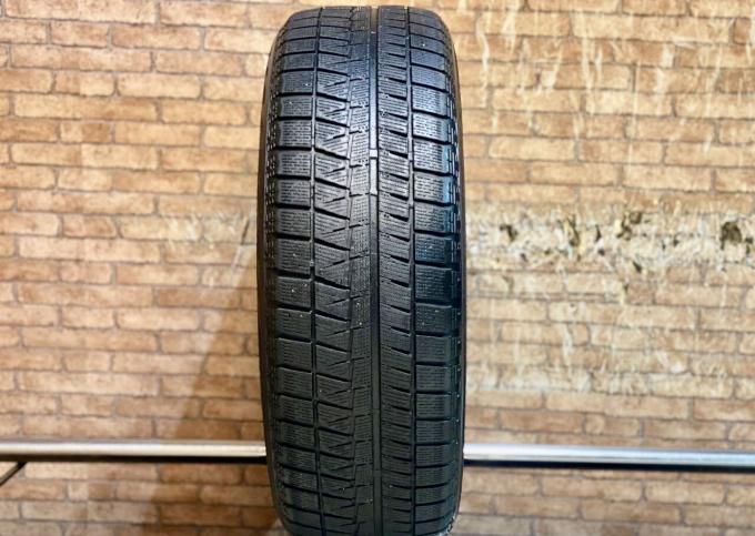 Bridgestone Blizzak Revo GZ 215/60 R17