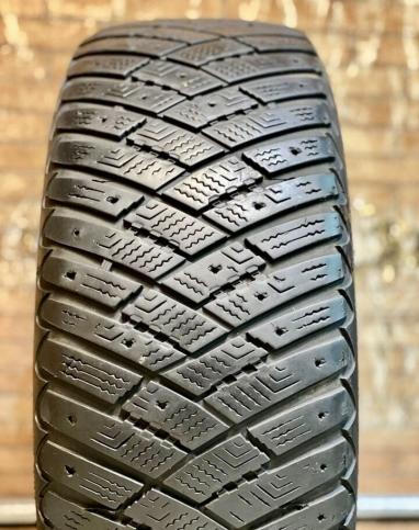 Goodyear Ultragrip Ice Arctic 205/55 R16