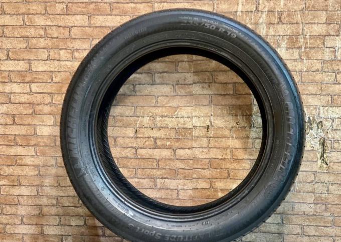 Michelin Latitude Sport 3 235/50 R19