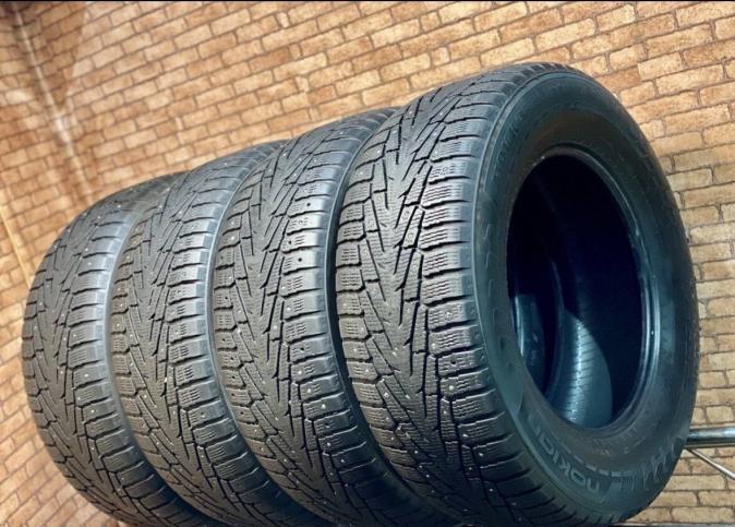 Nokian Tyres Hakkapeliitta 7 285/60 R18