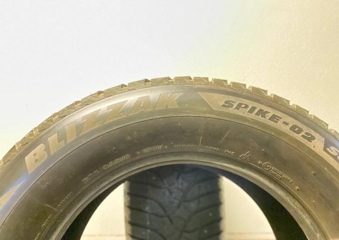 Bridgestone Blizzak Spike-02 SUV 285/60 R18