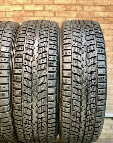 Dunlop SP Winter Ice 01 205/60 R16