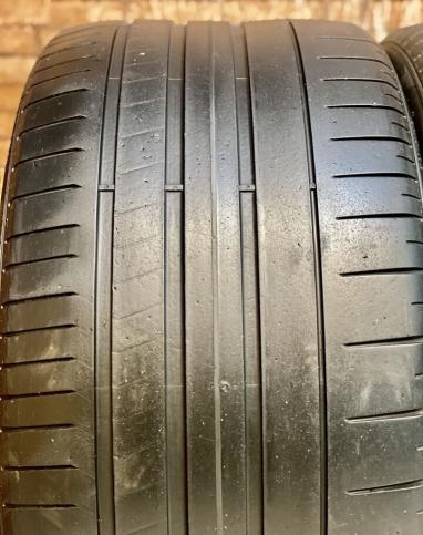 Pirelli P Zero PZ4 315/30 R21