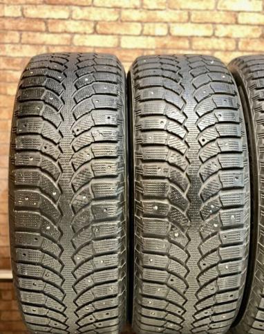 Bridgestone Blizzak Spike-01 225/60 R17