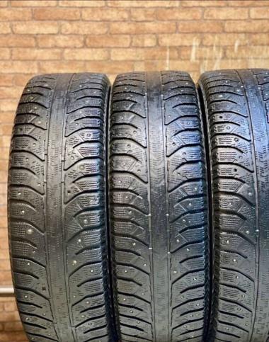 Bridgestone Ice Cruiser 7000 215/70 R16