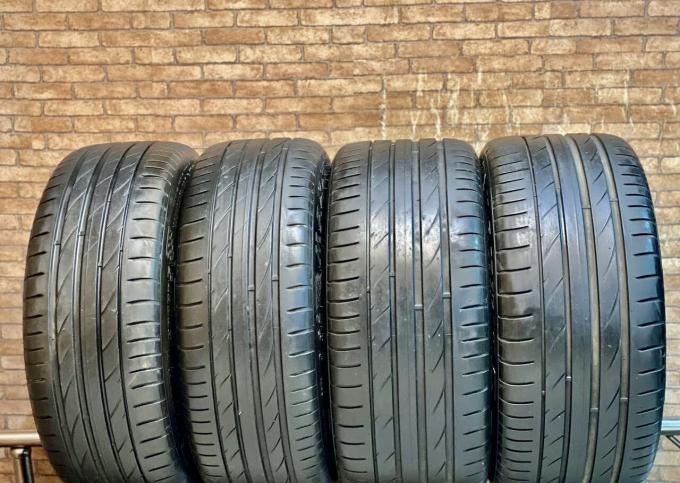 Maxxis Victra Sport VS5 225/40 R19 и 255/35 R19