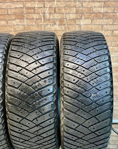 Goodyear Ultragrip Ice Arctic 205/55 R16