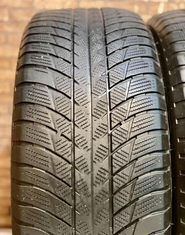 Bridgestone Blizzak LM-001 245/50 R19