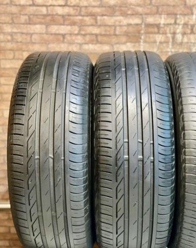 Bridgestone Turanza T001 215/60 R16