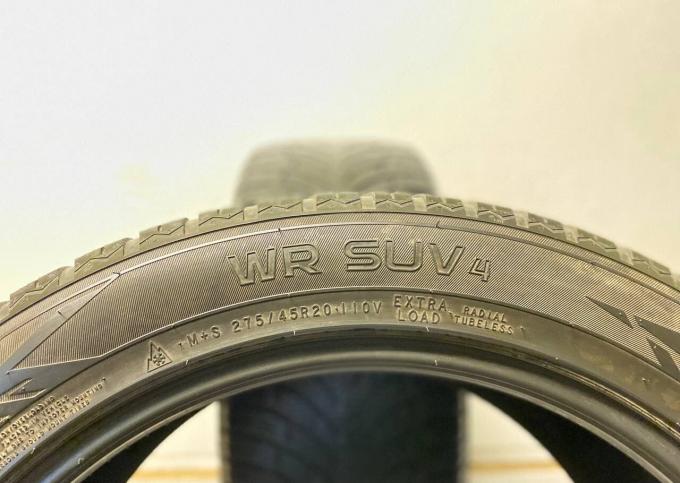 Nokian Tyres WR SUV 4 275/45 R20