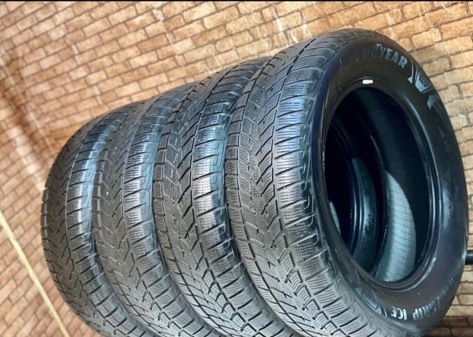 Goodyear UltraGrip Performance SUV Gen-1 225/65 R17