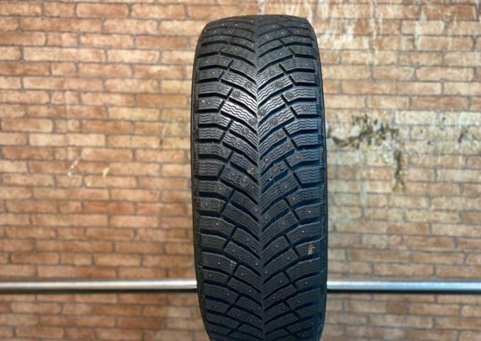 Michelin X-Ice North 4 215/55 R17