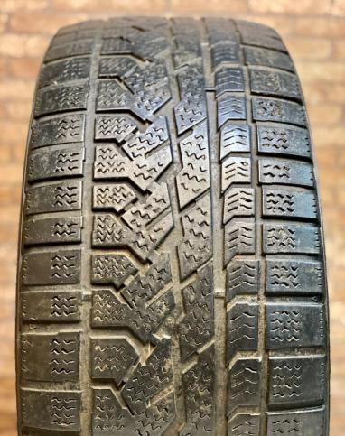 Kumho I'Zen RV KC15 275/45 R20