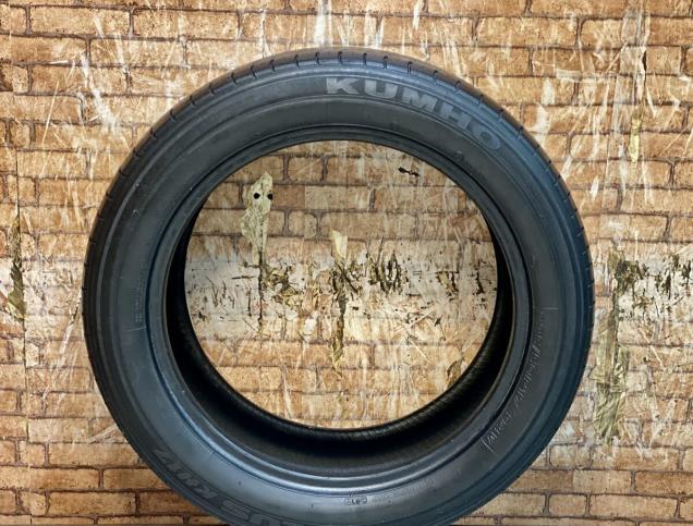 Kumho Solus KH17 225/50 R17