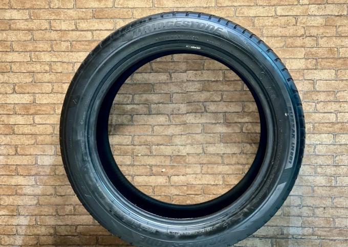 Bridgestone Blizzak LM-001 285/45 R21