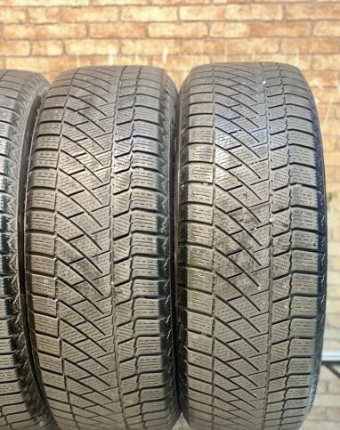 Continental ContiVikingContact 6 SUV 225/65 R17