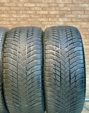 Bridgestone Blizzak LM-001 285/45 R21