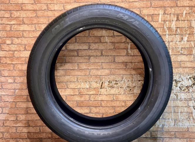 Bridgestone Dueler H/L 33A 235/55 R20