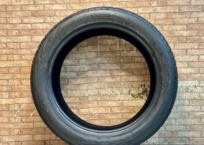 Nokian Tyres WR SUV 4 275/45 R21