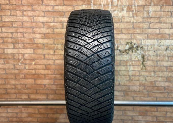 Goodyear Ultragrip Ice Arctic 215/55 R16