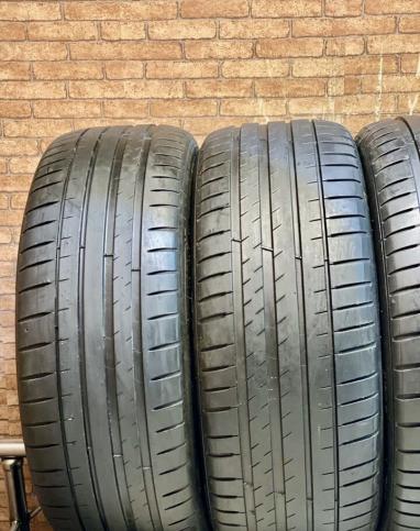 Michelin Pilot Sport 4 225/45 R19