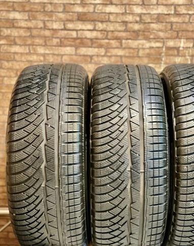 Michelin Pilot Alpin PA4 235/55 R17