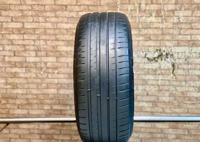 Michelin Pilot Sport 4 225/40 R19