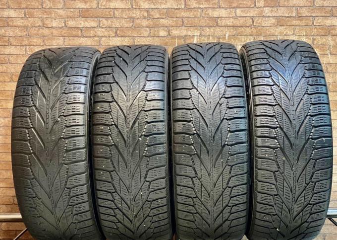 Nokian Tyres Hakkapeliitta R2 SUV 225/60 R17