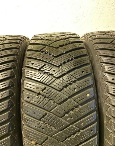 Goodyear UltraGrip Ice Arctic SUV 225/60 R17