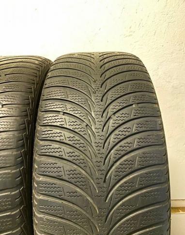 Goodyear UltraGrip Ice+ 215/55 R17