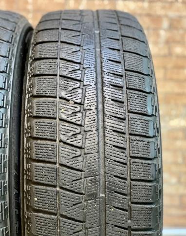 Bridgestone Blizzak Revo GZ 215/60 R16