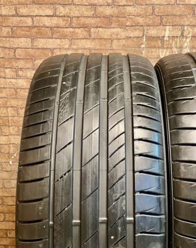 Kumho Ecsta PS71 275/40 R19