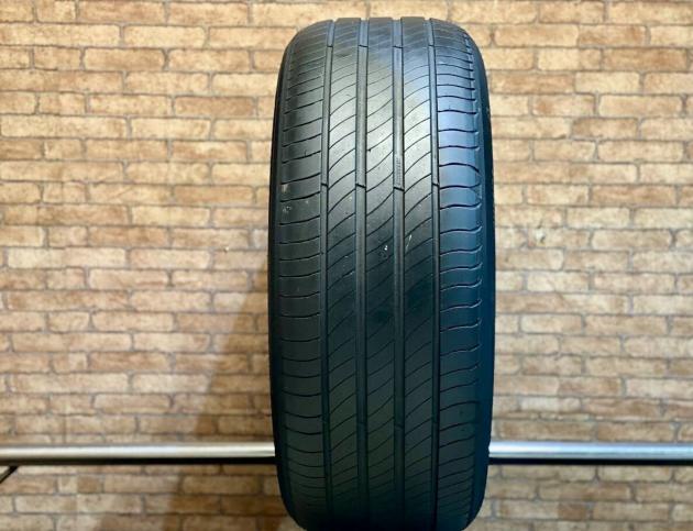 Michelin Primacy 4 235/50 R19