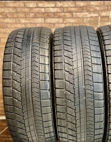 Bridgestone Blizzak VRX 245/45 R19